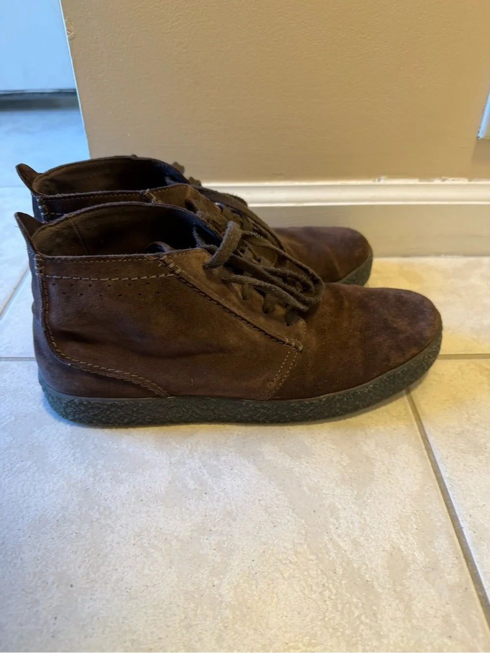 Clarks Men's Dark Brown Suede Chukka Boots